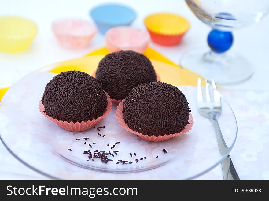 Fresh chocolate balls on plate