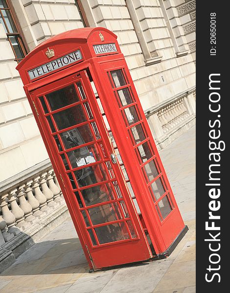 One red phone booth in central london