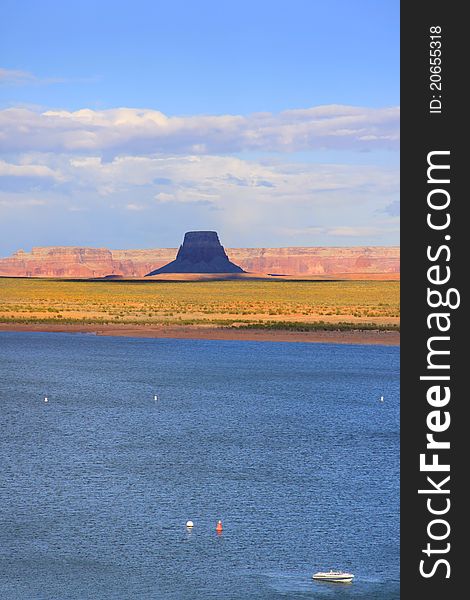 Butte near lake Powell in Glen canyon recreation area