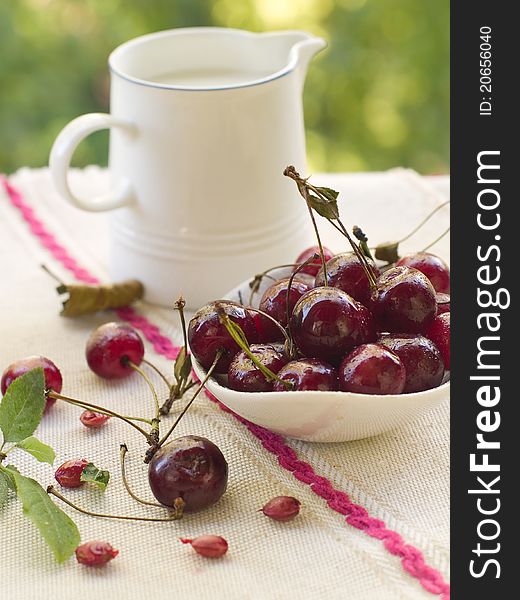 Beautiful fresh cherry in a bowl. Selective focus