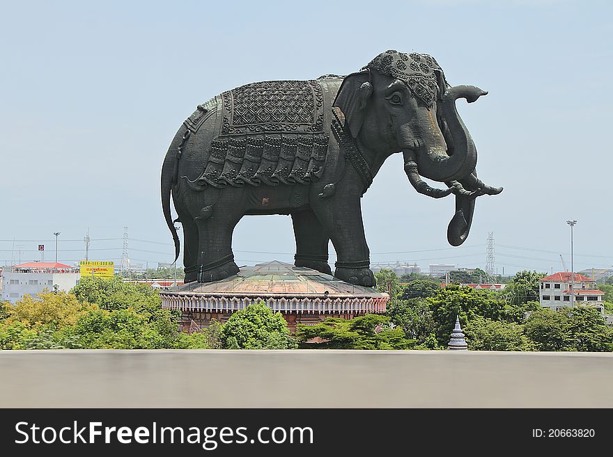 Double Heads Elephant Statue