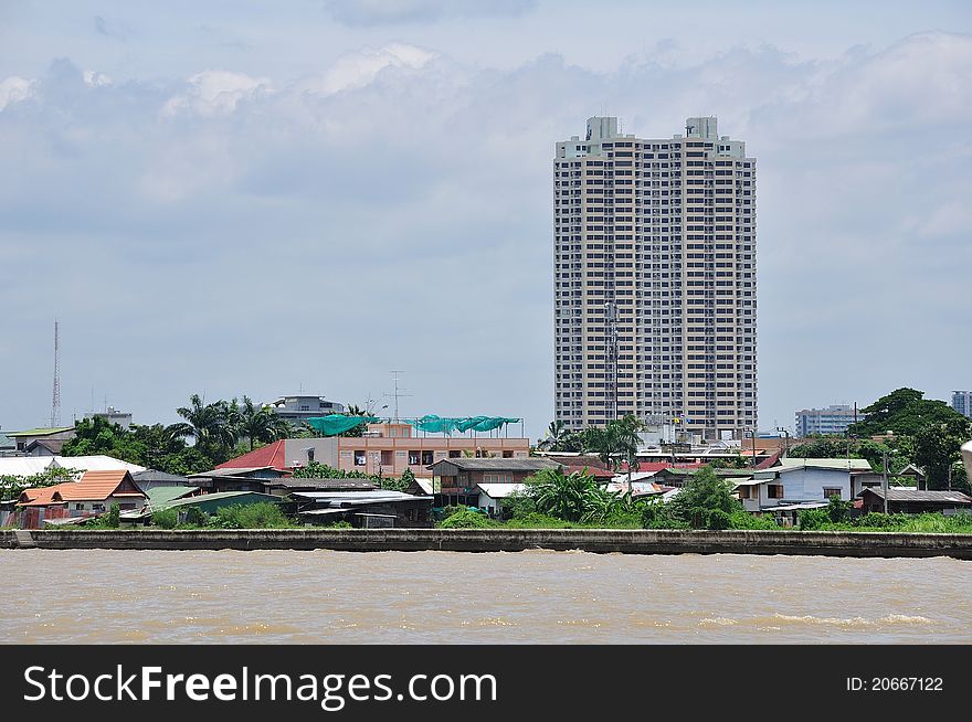 Building Riverside Chao Phya