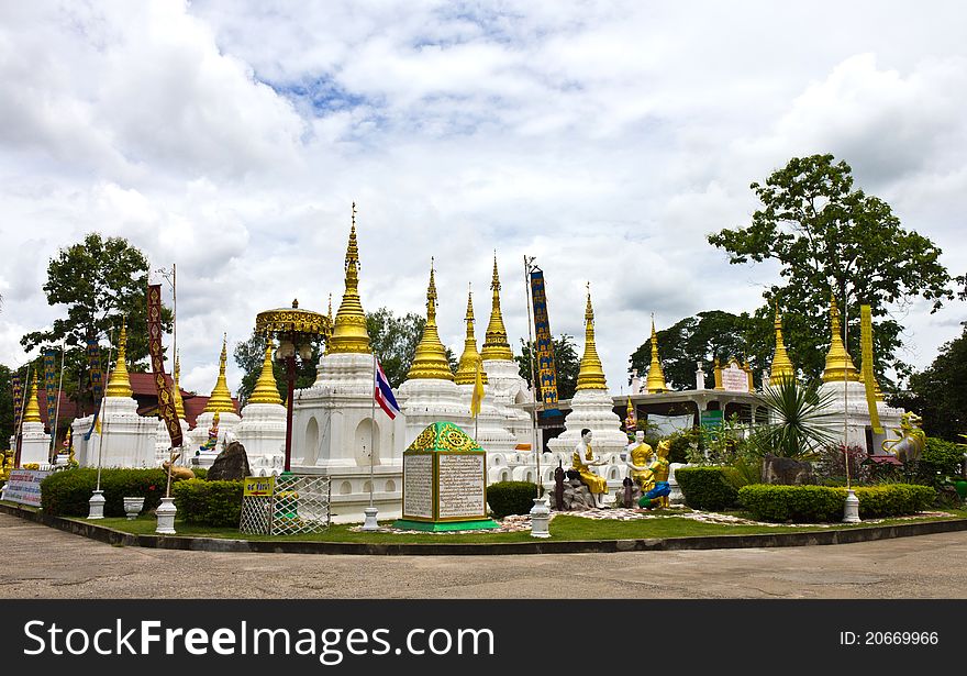 Jaedi Sao Lang The pagoda at Lampang province of Thailand