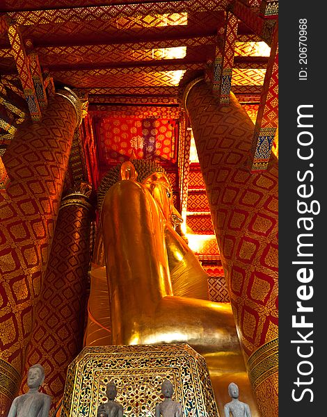 Big Buddha Image, Wat Phanan Choeng