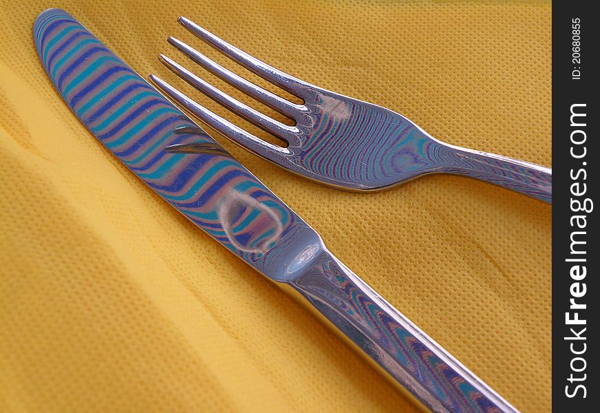 Coloured cutlery