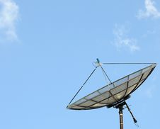 Satellite Dish And Blue Sky Royalty Free Stock Image