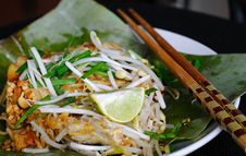 Thai Stir-fried Noodles Royalty Free Stock Photo Thai Stir-fried Noodles Royalty Free Stock Photo