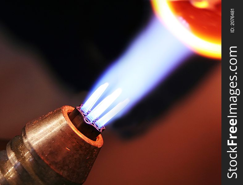 A high temperature flame has a blue color. A high temperature flame has a blue color