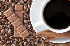 Coffee Beans With Cinnamon Sticks Royalty Free Stock Photo Coffee Beans With Cinnamon Sticks Royalty Free Stock Photo