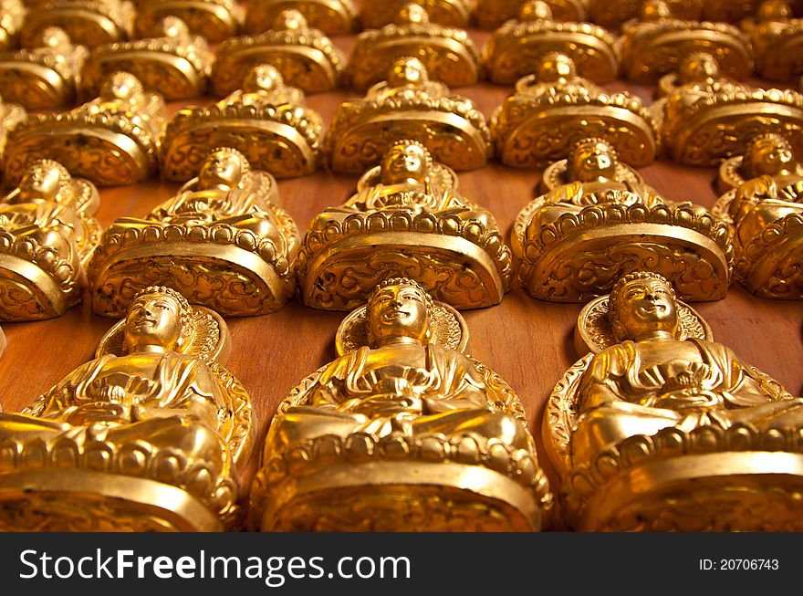 Buddha Statue At Wat Lengnoeiyi2 In Thailand