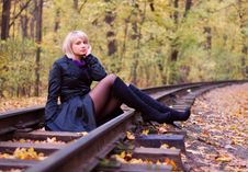 Beautiful Girl Posing On Rails In Autumn Park Royalty Free Stock Photos Beautiful Girl Posing On Rails In Autumn Park Royalty Free Stock Photos