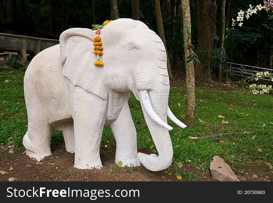White Elephant statue is beautifully carved. White Elephant statue is beautifully carved