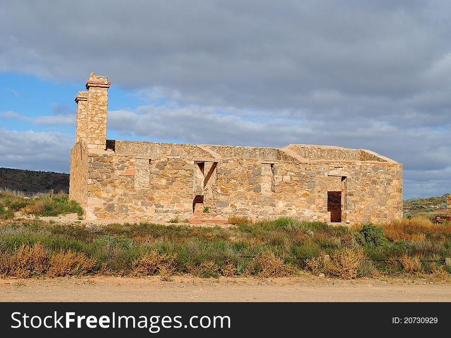 One of many abandoned buildings in the Flinders Ranges, South Australia. Built from local stone. One of many abandoned buildings in the Flinders Ranges, South Australia. Built from local stone.