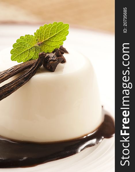 Panna Cotta With Chocolate And Vanilla Beans