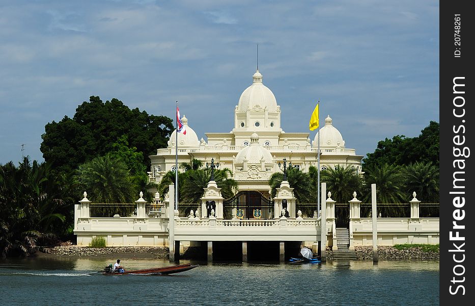 Image of white building in thailand