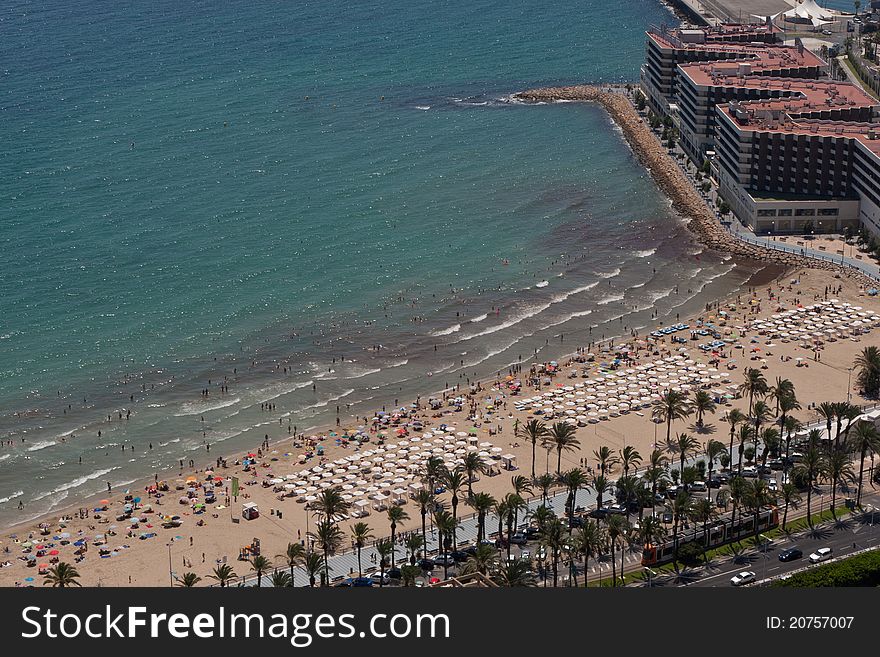 900 meter long sandy beach conveniently located near Alicante city centre. 900 meter long sandy beach conveniently located near Alicante city centre