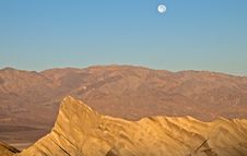 Moonrise Over Zabriskie Point Royalty Free Stock Images Moonrise Over Zabriskie Point Royalty Free Stock Images