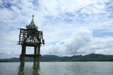 Small Chedi In The River Royalty Free Stock Images