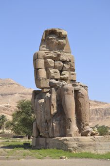 Statue Of The Colossus Of Memnon Royalty Free Stock Photography Statue Of The Colossus Of Memnon Royalty Free Stock Photography