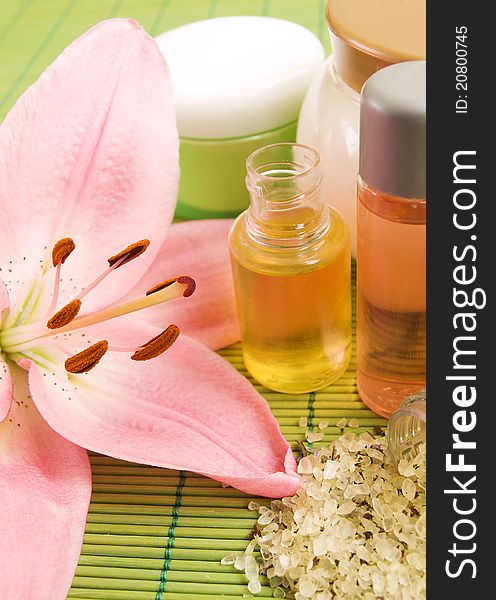 Pink lily, sea salt and massage oil. Pink lily, sea salt and massage oil