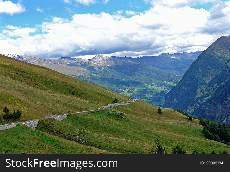 The Highway among the Alpine mountains