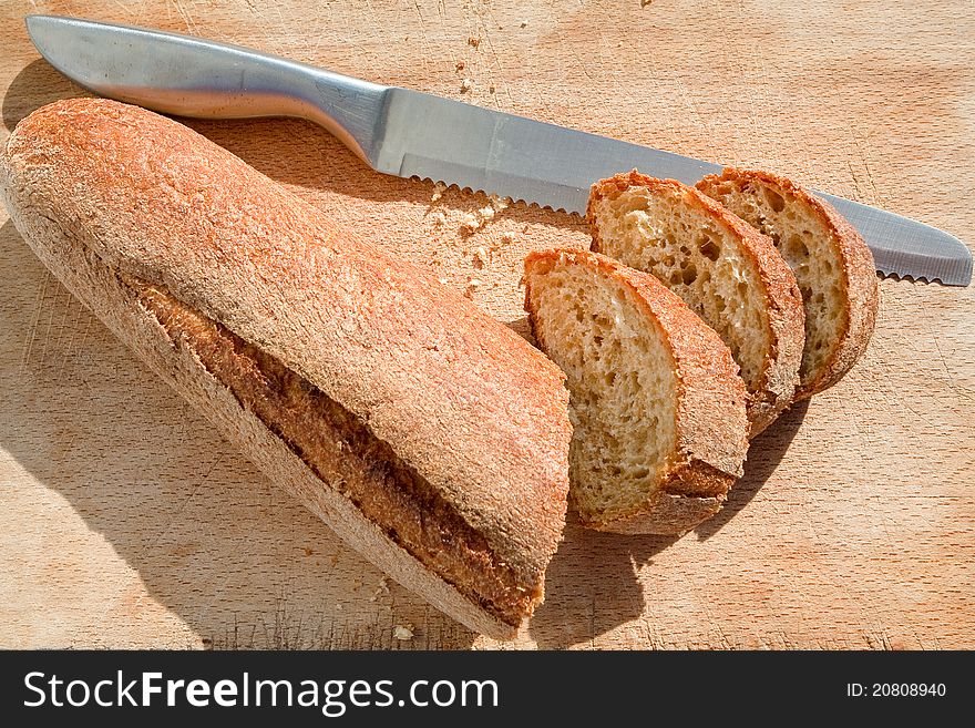 Bread knife and bread