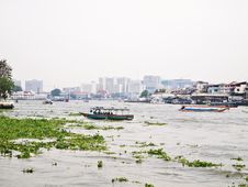 View On Chao Phraya River At Afternoon , Bangkok Royalty Free Stock Photography View On Chao Phraya River At Afternoon , Bangkok Royalty Free Stock Photography