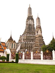 White Isolated Of Pagoda Wat Arun , Bangkok Royalty Free Stock Image White Isolated Of Pagoda Wat Arun , Bangkok Royalty Free Stock Image