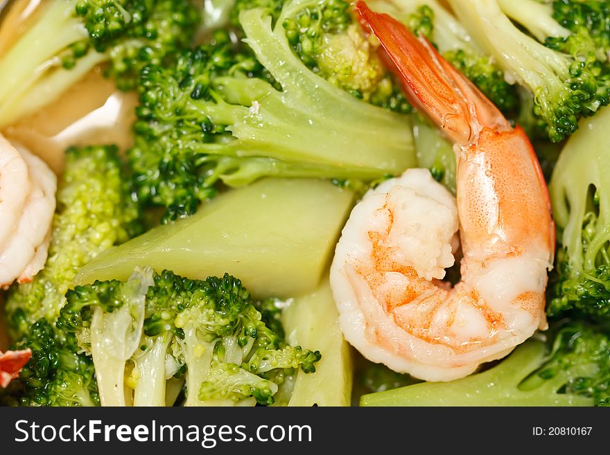 Fried vegetables and prawn