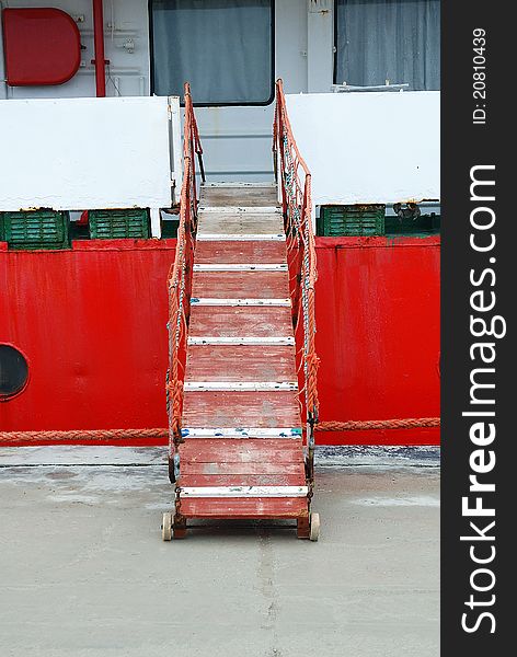 Ship s ladder