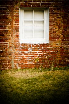 Brick Wall With White Window Royalty Free Stock Photos Brick Wall With White Window Royalty Free Stock Photos