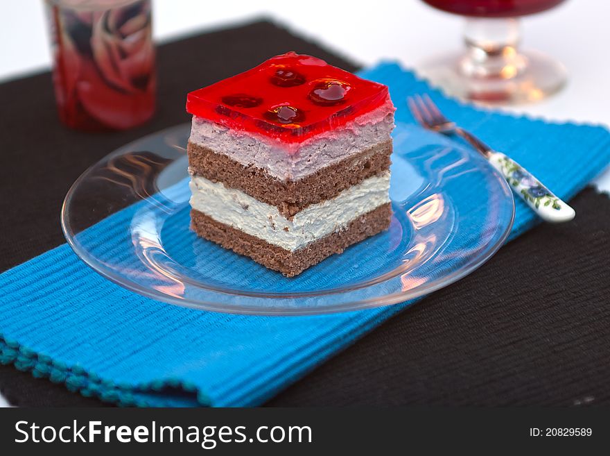 Vanilla and raspberry cream cake from Hungary