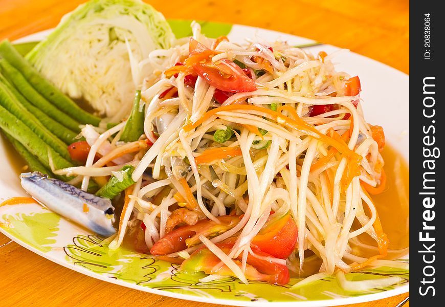 Papaya salad with crab pincers, famous Thai menu