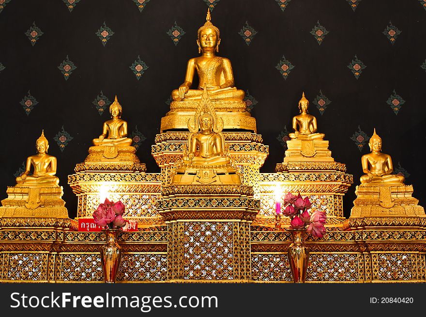 A group of the golden buddha in Bangkok. A group of the golden buddha in Bangkok