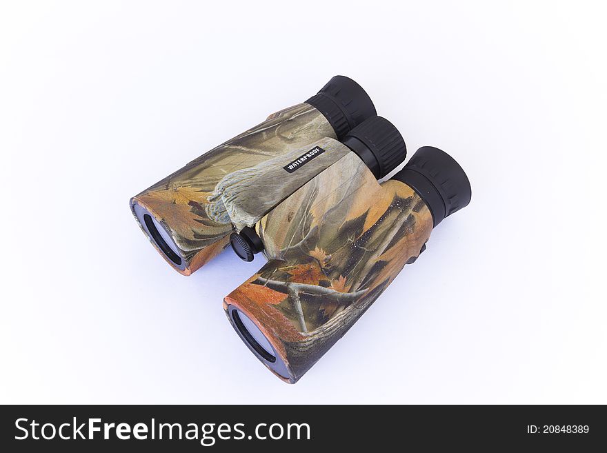 Camouflage binoculars to see long distances to the target