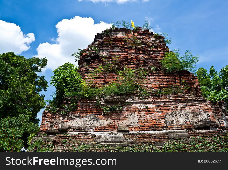 Ayutthaya is a source historical sites and objects of the oldest in Thailand. Ayutthaya is a source historical sites and objects of the oldest in Thailand.