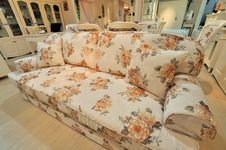 Flowery And Comfortable Sofa In Living Room Stock Photography Flowery And Comfortable Sofa In Living Room Stock Photography