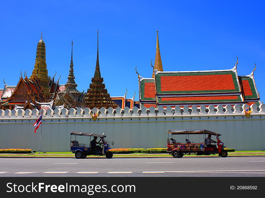 Wat phra kaew, Grand palace,(The temple of emeral buddha) Bangkok, Thailand. Wat phra kaew, Grand palace,(The temple of emeral buddha) Bangkok, Thailand