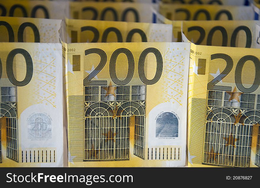 Euro 200 in square close up