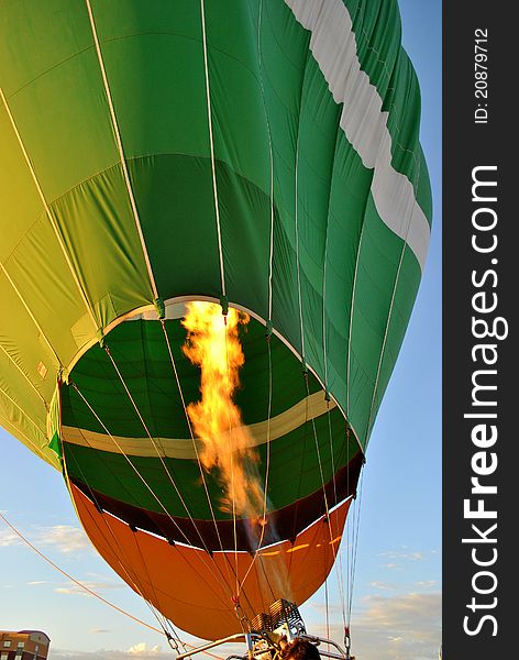 An image of a hot air balloon