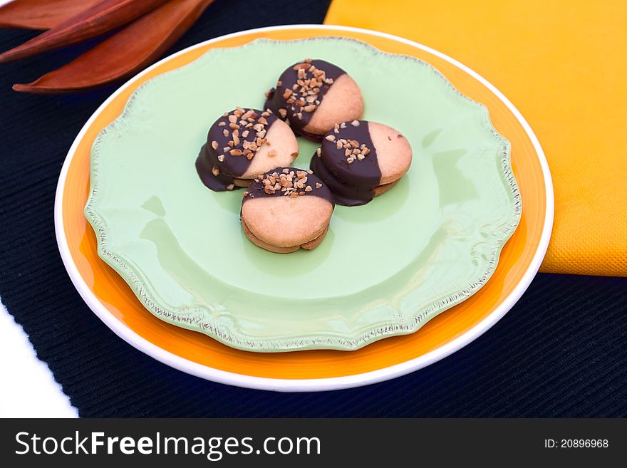 Shortbread cookies with almond and chocolate