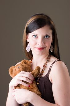 Pretty Brunette Girl With Teddy Bear Royalty Free Stock Images Pretty Brunette Girl With Teddy Bear Royalty Free Stock Images