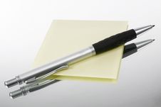 Memo And Pen Royalty Free Stock Photos Memo And Pen Royalty Free Stock Photos