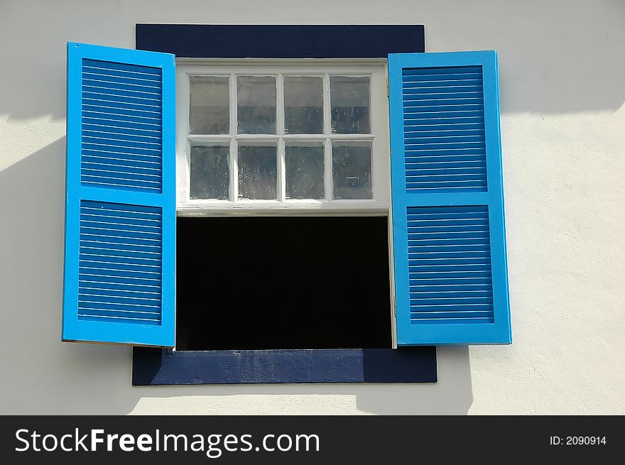 Old Azores Windows