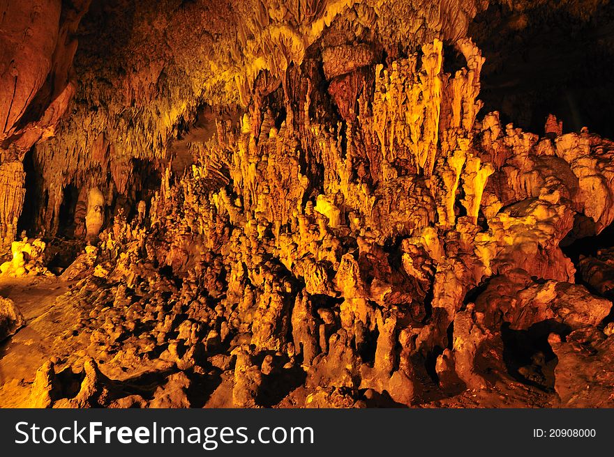 Lod Cave At Maehongson