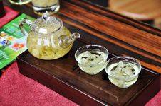 Glass Teapot With Jasmine Tea Royalty Free Stock Photos Glass Teapot With Jasmine Tea Royalty Free Stock Photos