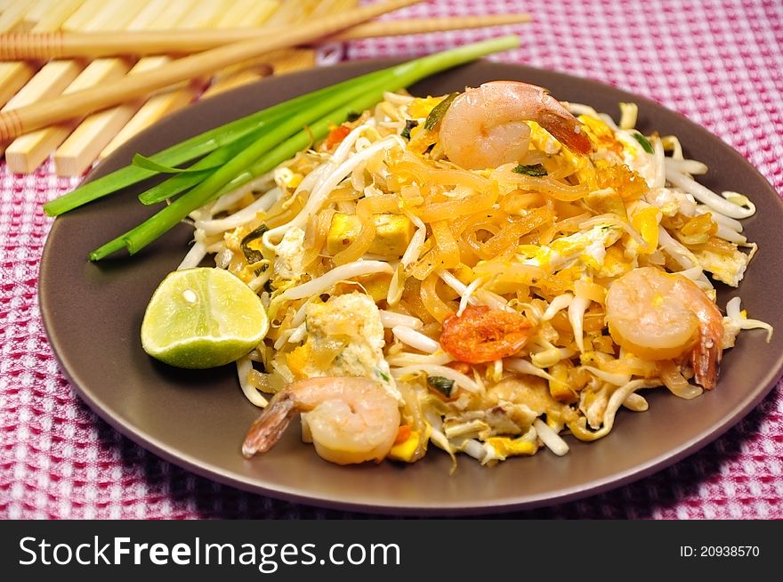 Thai Stir Fried Noodles