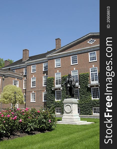 Gardens of Grays Inn Court in London with statue of Sir Francis Bacon. Gardens of Grays Inn Court in London with statue of Sir Francis Bacon