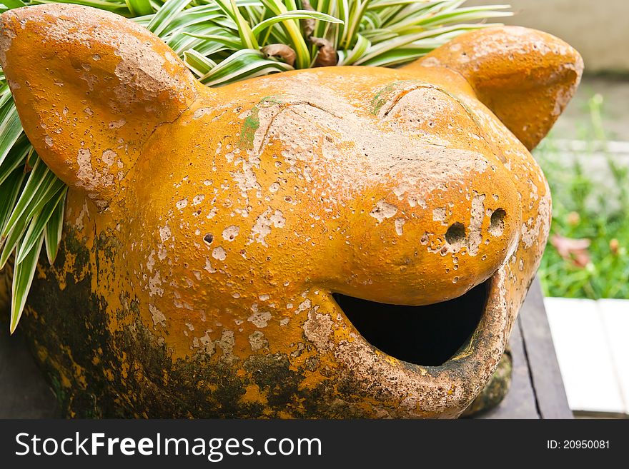 Pot Pig Smile