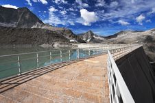 Dam Between Mountains Stock Photography